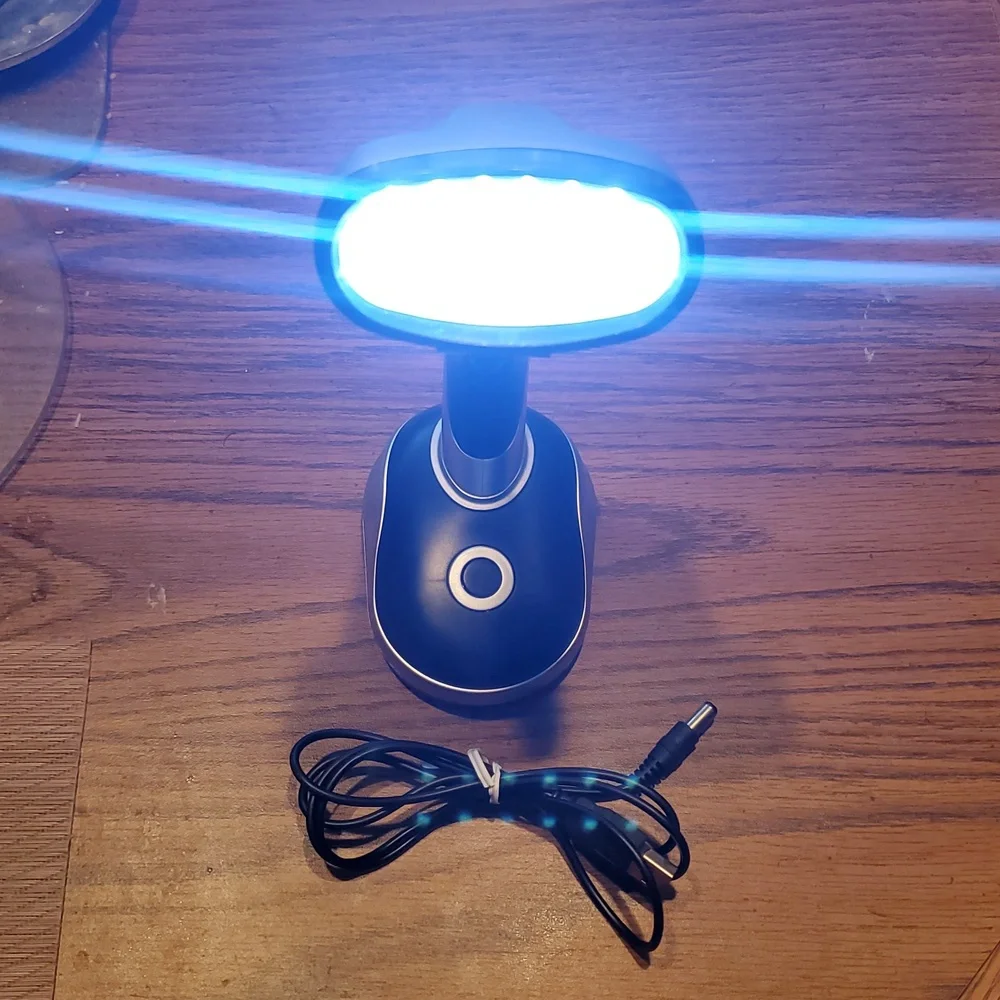 USB LED Desk Light - Picture 2 of 7